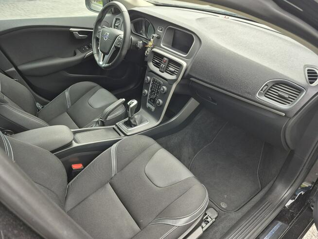 Volvo V40 2.0d 120km kamera navi chromy