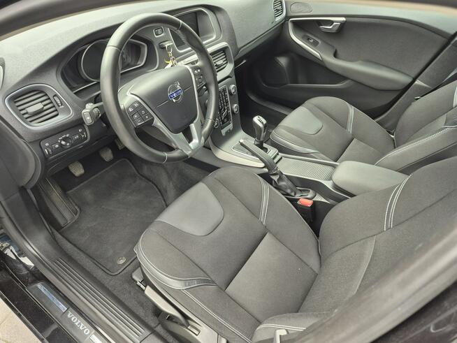 Volvo V40 2.0d 120km kamera navi chromy