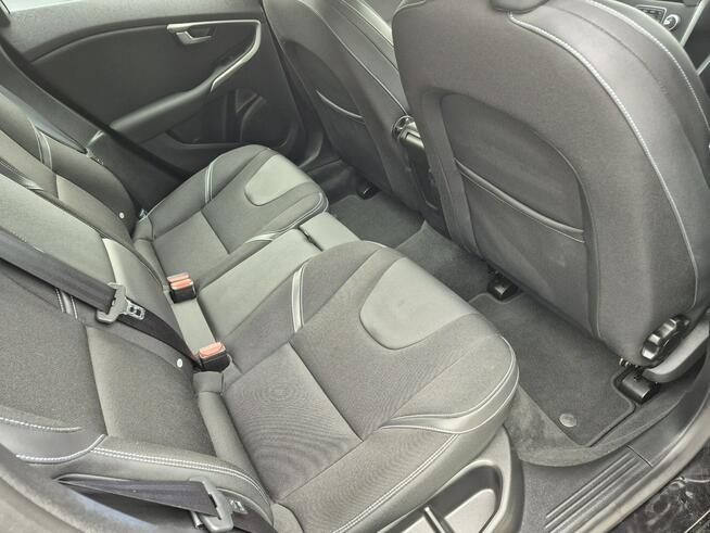 Volvo V40 2.0d 120km kamera navi chromy
