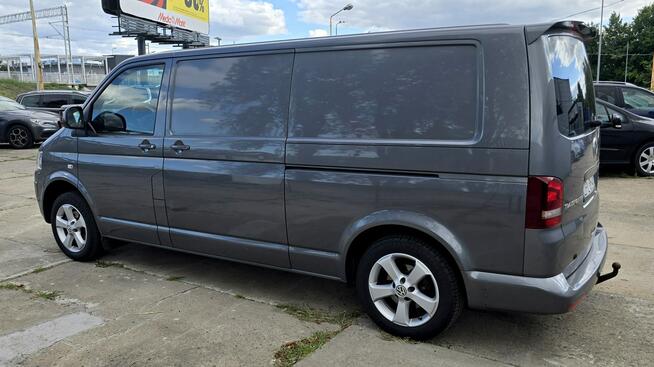 Volkswagen Transporter drzwi suwane z lewej i z prawej strony z dociągami, lampy ksenonowe, n