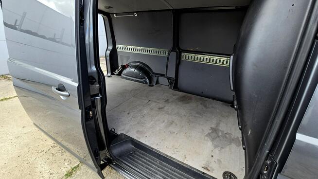 Volkswagen Transporter drzwi suwane z lewej i z prawej strony z dociągami, lampy ksenonowe, n