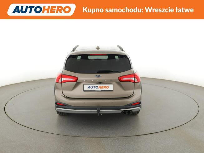 Ford Focus automat full LED navi klima auto grzane fotele kamera i czujniki parko