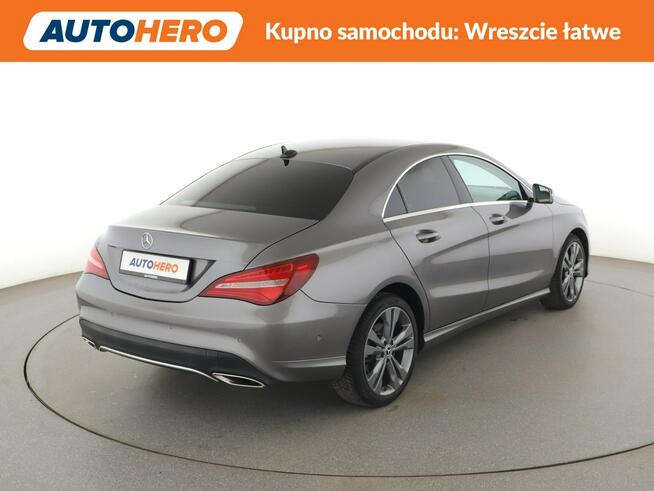 Mercedes CLA 180 full LED półskóra navi grzane fotele klimatyzacja czujniki parkowani