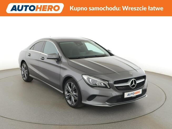 Mercedes CLA 180 full LED półskóra navi grzane fotele klimatyzacja czujniki parkowani