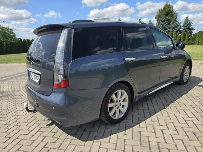 Mitsubishi Grandis 2,4Benz. Parktronic.7 Foteli.Klimatyzacja.Parktronic.Hak