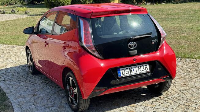 Toyota Aygo 1.0 Benz. 70KM z Niemiec, KAMERA, 5 Drzwi, Klima, Alufelgi, MODEL 2015