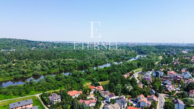 Działka z 2 budynkami - inwestycja deweloperska