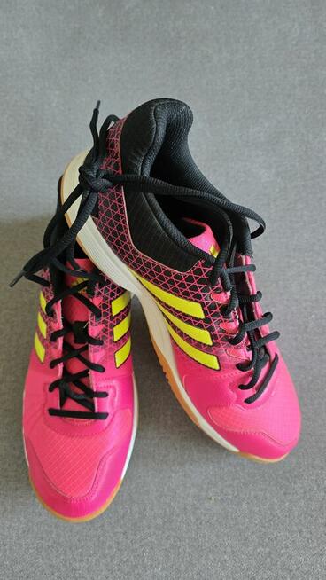 Buty sportowe Adidas. Nowe.