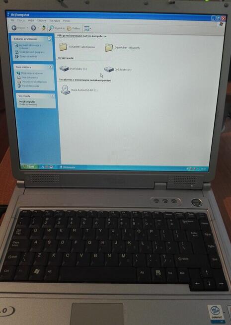 Fujitsu Siemens Amilo L7300 – laptop retro