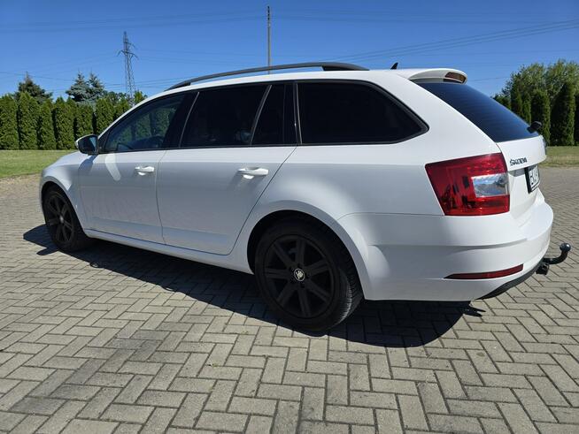 Škoda Octavia 1,6tdi Automat(DSG)Navi.Ledy.Klimatr 2 str.Tempomat.Parktronic.Hak