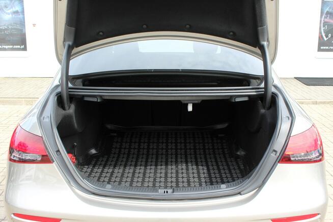 Mercedes E 220 4x4 SalonPL FV23% AMG & Night Ambient Navi Kamera LED