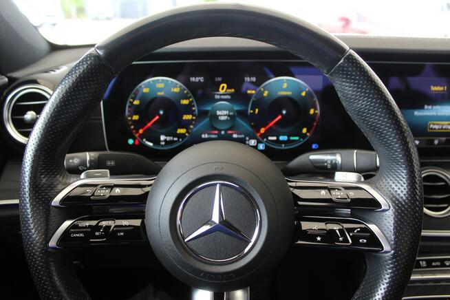 Mercedes E 220 4x4 SalonPL FV23% AMG & Night Ambient Navi Kamera LED