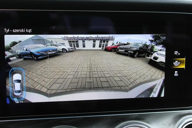 Mercedes E 220 4x4 SalonPL FV23% AMG & Night Ambient Navi Kamera LED