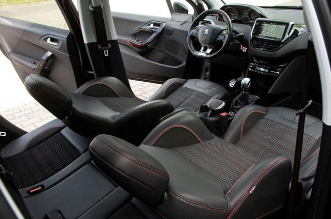 Peugeot 2008 1.6HDI * GT Line * Panorama * Nawi * Kamera * Pół Skóra *