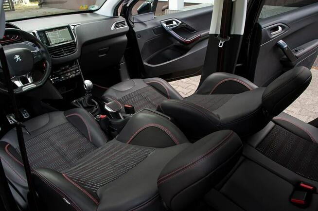 Peugeot 2008 1.6HDI * GT Line * Panorama * Nawi * Kamera * Pół Skóra *