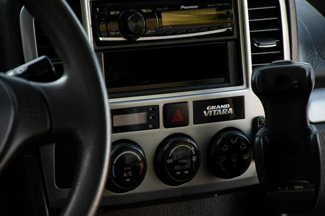 Suzuki Grand Vitara 2.0 Benzyna 128KM * 143tys km * Klima * 4x4 * Reduktor * Hak * Alufelg