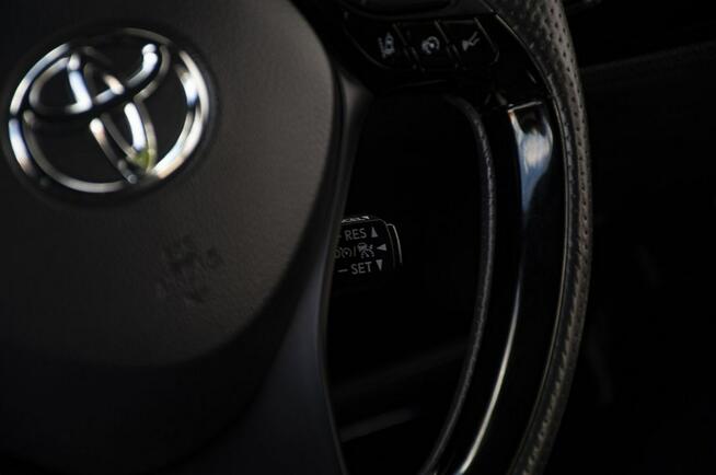 Toyota C-HR 2.0 Hybrid * GR Sport * 184KM * Tylko 16tys przebiegu * 2 x Koła *
