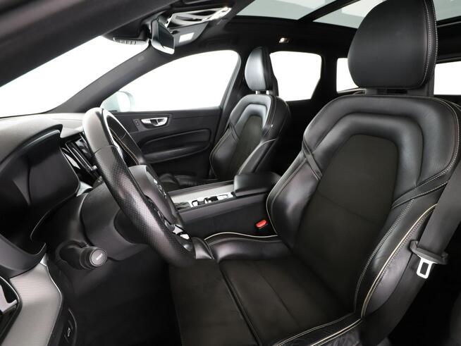 Volvo XC 60 4x4 automat full LED skóra/alcantara panorama navi kamery grzane fotel