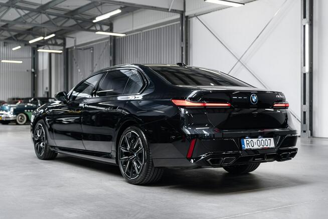 BMW M760 Gwarancja 01.2029. Pełne wyposażenie. PPF. TV. Gran Lusso.