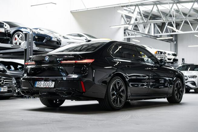 BMW M760 Gwarancja 01.2029. Pełne wyposażenie. PPF. TV. Gran Lusso.