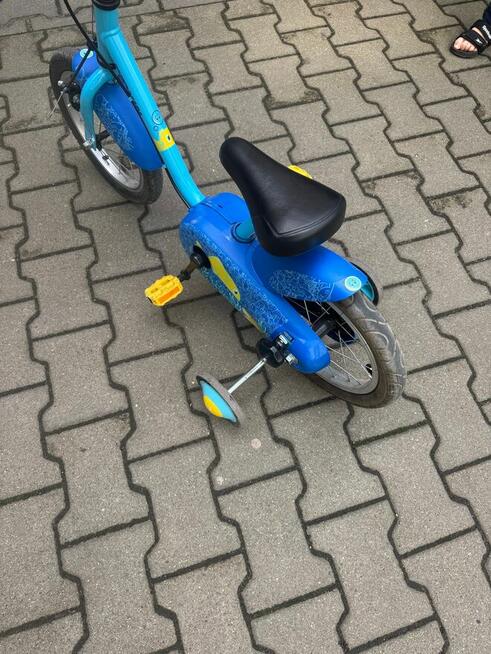 Rowerek BTwin Ocean 500 na 14-calowych kołach.