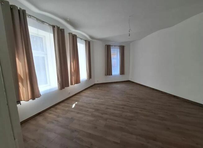 Sprzedam BEZCZYNSZOWE mieszkanie w centrum Cieszyna 39.96m2