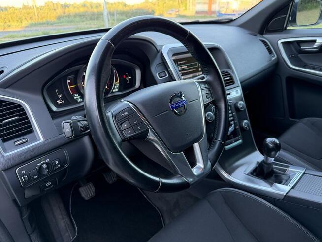 Volvo XC 60 Lift 2.0D4 5 Cylindrów Virtual BiXenon Manual PDC Grzane Fotele Serwis