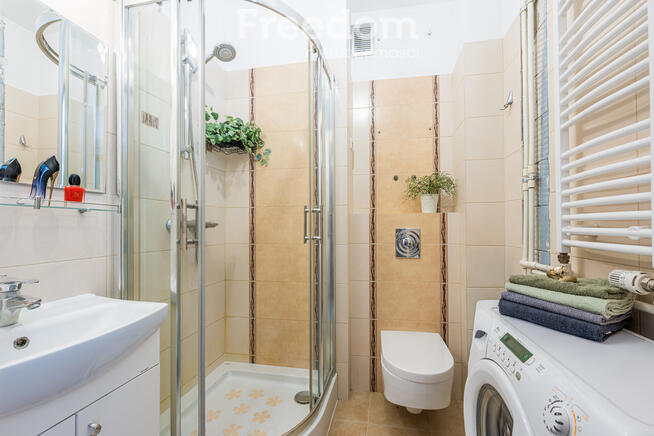 Kawalerka 23,80 m2 z oddzielną kuchnią.
