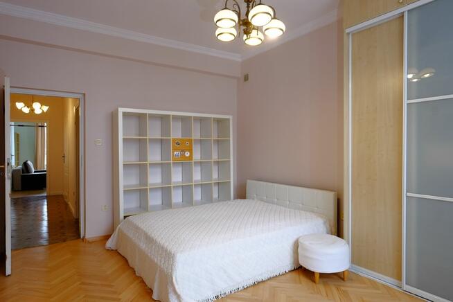 Mieszkanie Warszawa gm. Śródmieście Śródmieście, Krucza