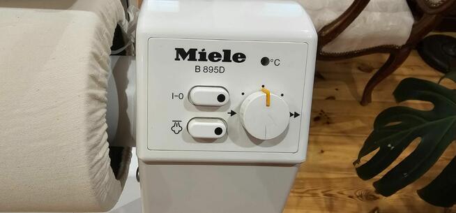 Magiel (prasowalnica) rotacyjna Miele B895D z parą | Sprawna