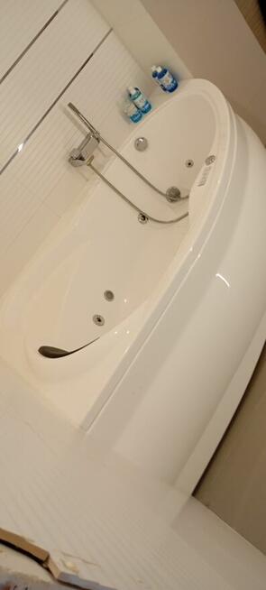 Wanna z hydromasażem POOLSPA