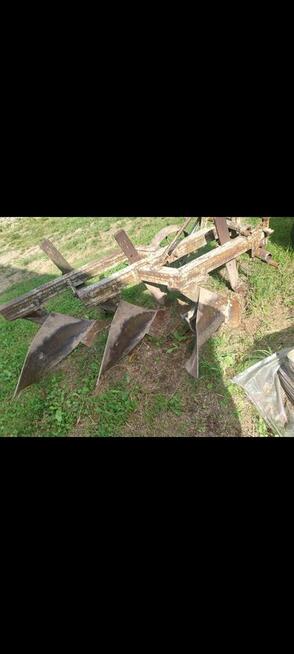 Pług 2 lub 3skibowy do traktora c330 .t25
