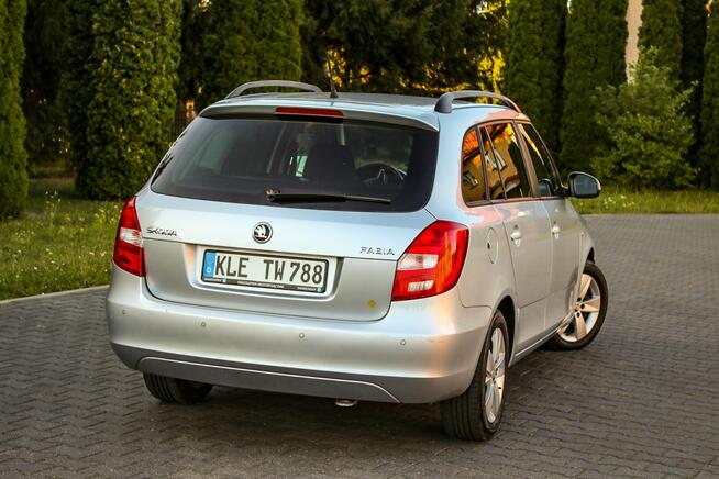 Škoda Fabia 105KM Podgrzewane Fotele Klimatronik Aux Parktronik Tempomat