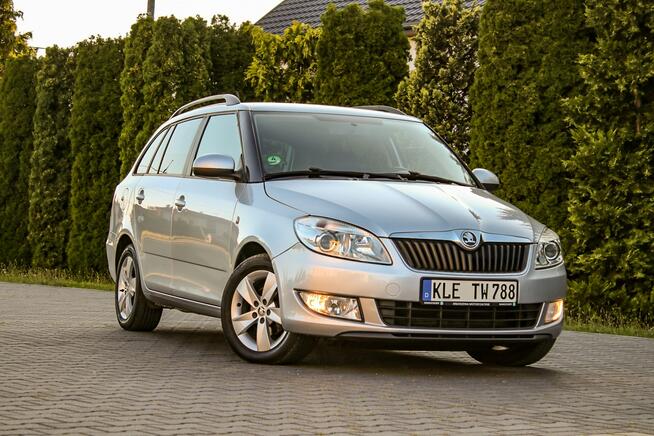Škoda Fabia 105KM Podgrzewane Fotele Klimatronik Aux Parktronik Tempomat