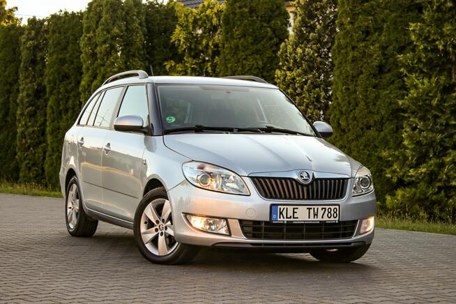 Škoda Fabia 105KM Podgrzewane Fotele Klimatronik Aux Parktronik Tempomat
