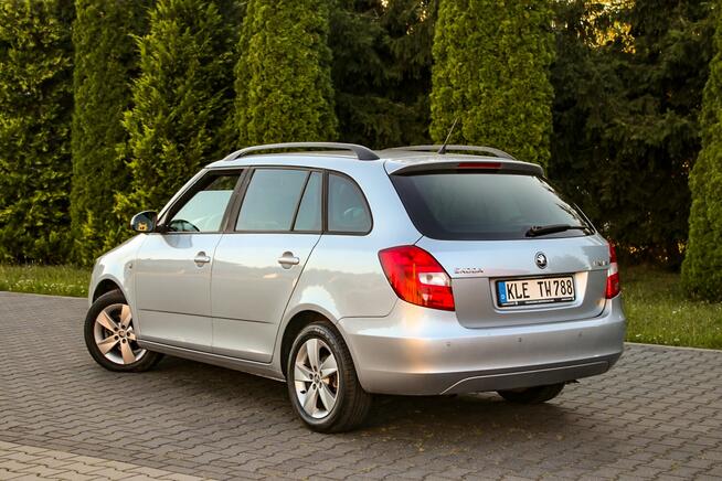 Škoda Fabia 105KM Podgrzewane Fotele Klimatronik Aux Parktronik Tempomat