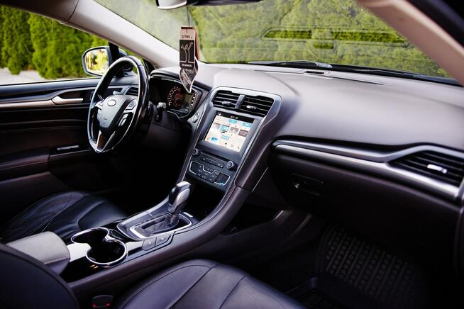 Ford Mondeo 2.0TDCI_TITANIUM_Kamera_El.klapa_Navi_Skóra_Automat