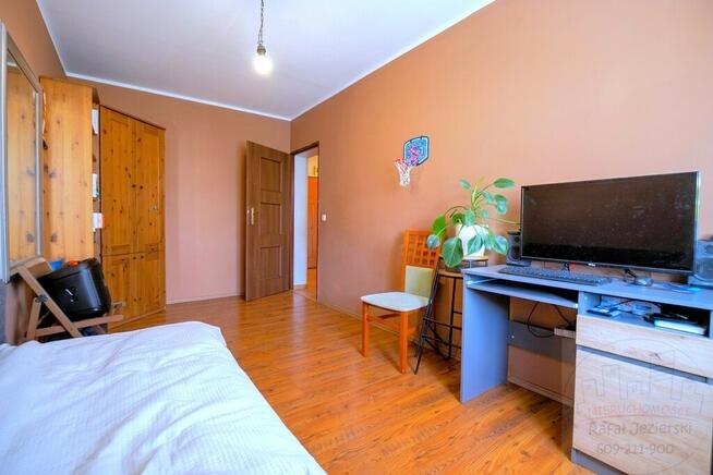 Z osobną kuchnią, balkon 2 pokojowe, młode osiedle