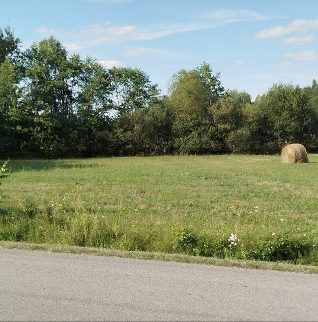 Działka budowlana + ogród 3252 m² – asfalt, media – Restarze