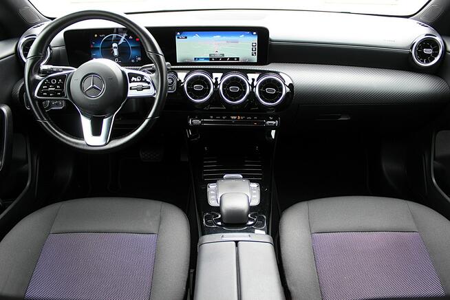 Mercedes CLA 180 SalonPL FV23% Nawigacja LED Kamera Cofania Tempomat Parktronic