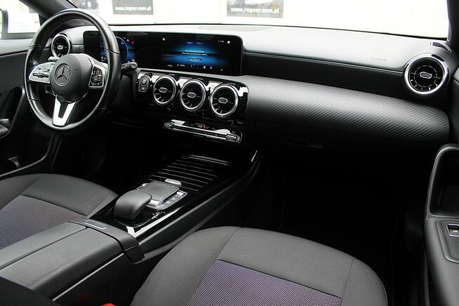 Mercedes CLA 180 SalonPL FV23% Nawigacja LED Kamera Cofania Tempomat Parktronic