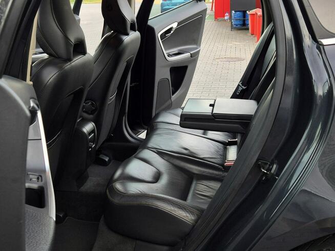 Volvo XC 60 2,4D5 225KM AWD/SUMMUM/Navi/Skóra/Alufelgi/Led/Xenon/Serwis/