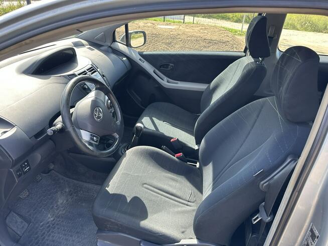 Toyota Yaris 1,3 Benzyna/87KM/Kamera/Czujniki/klimatyzacja/Isofix/Drugie opony