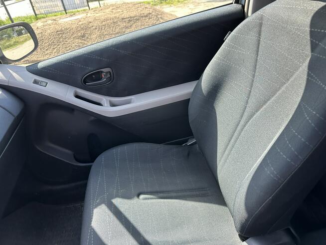 Toyota Yaris 1,3 Benzyna/87KM/Kamera/Czujniki/klimatyzacja/Isofix/Drugie opony