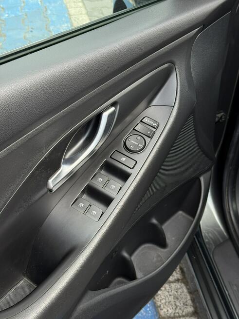 Hyundai i30 1.0 T-GDI 120km smart podgrzewane fotele i kierownica kamera fv23%