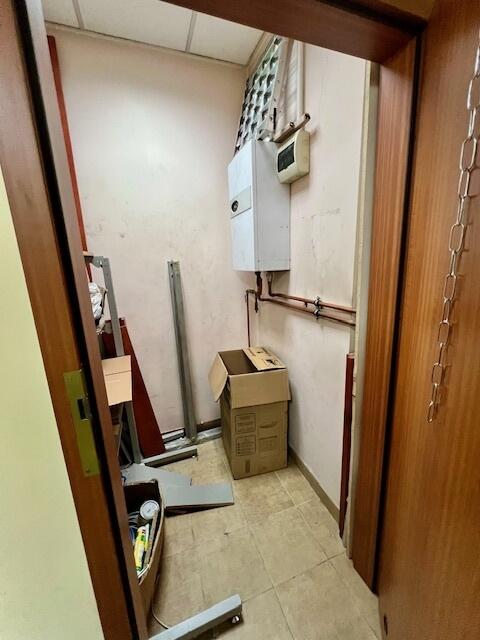 Lokal handlowo usługowy 79m2 ul. Modrzejowska 22