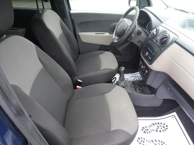 Dacia Lodgy Praktyczne , pojemne kombi z niezawodnym silnikiem za niską cenę.