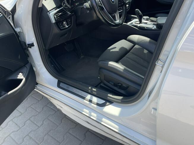 BMW 520 Sport Line XDrive Skóra Kamera HAK Podgrzewanie 190KM