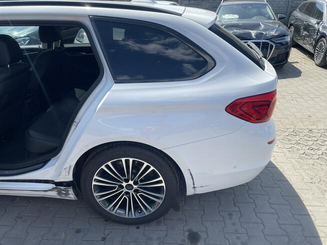 BMW 520 Sport Line XDrive Skóra Kamera HAK Podgrzewanie 190KM