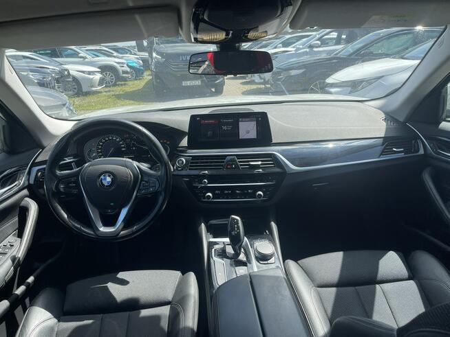 BMW 520 Sport Line XDrive Skóra Kamera HAK Podgrzewanie 190KM